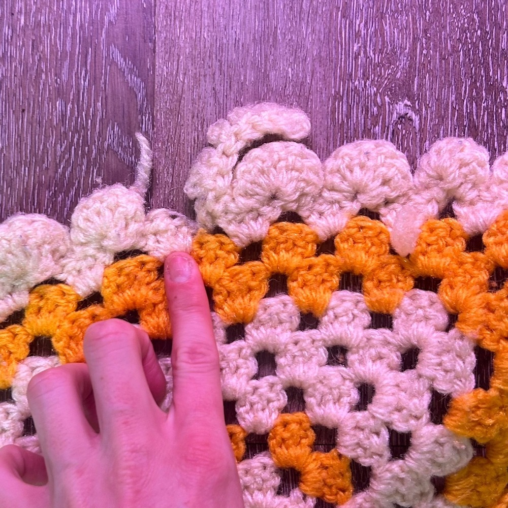 Handmade Crochet Cottagecore Afghan Blanket Orange Retro Granny Square Large VTG - Picture 7 of 7